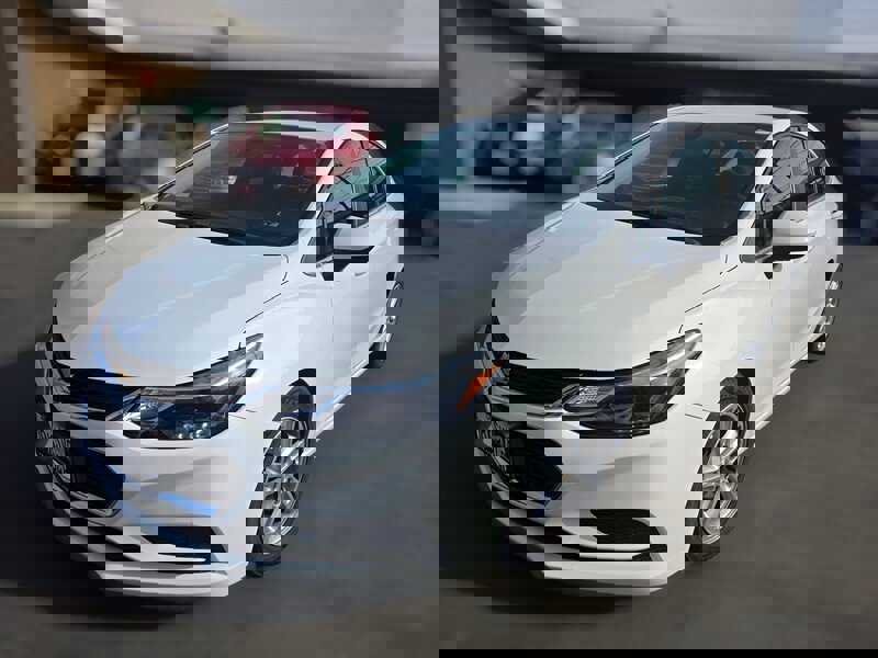 Used 2017 Chevrolet Cruze LT w/ Convenience Package image 1