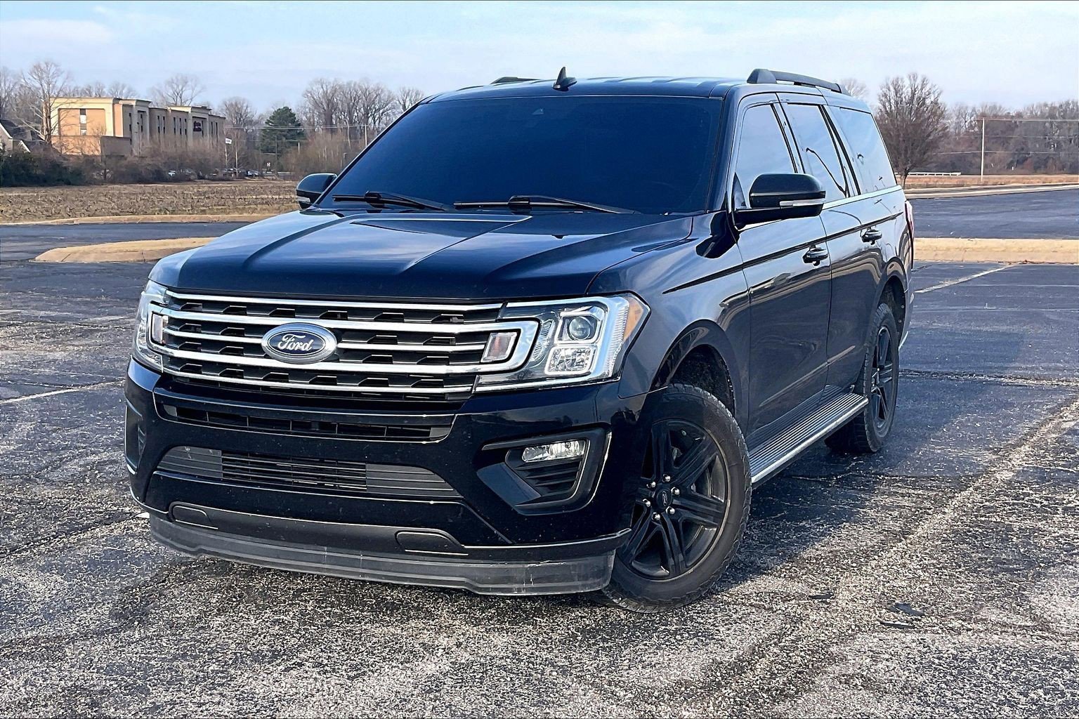 Used 2020 Ford Expedition XLT w/ Equipment Group 202A image 2
