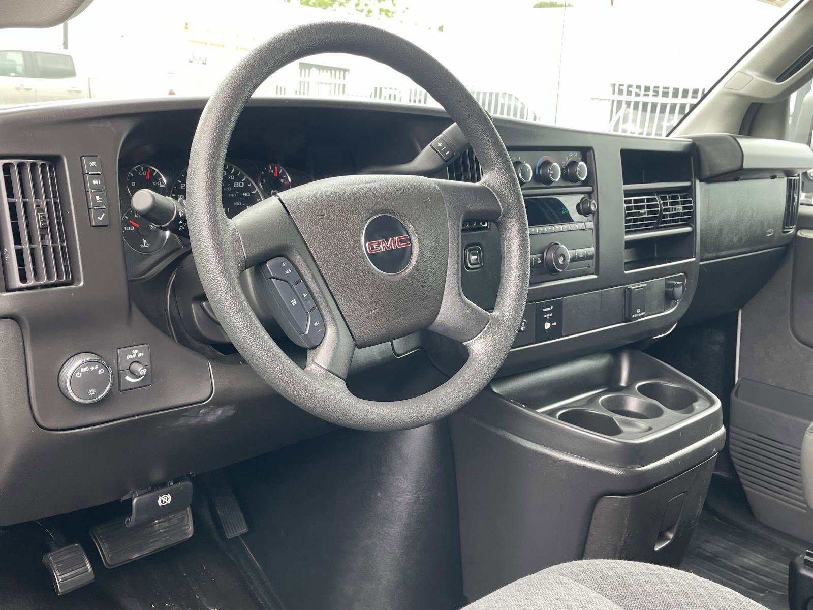 Used 2024 GMC Savana 2500 w/ Driver Convenience Package image 9