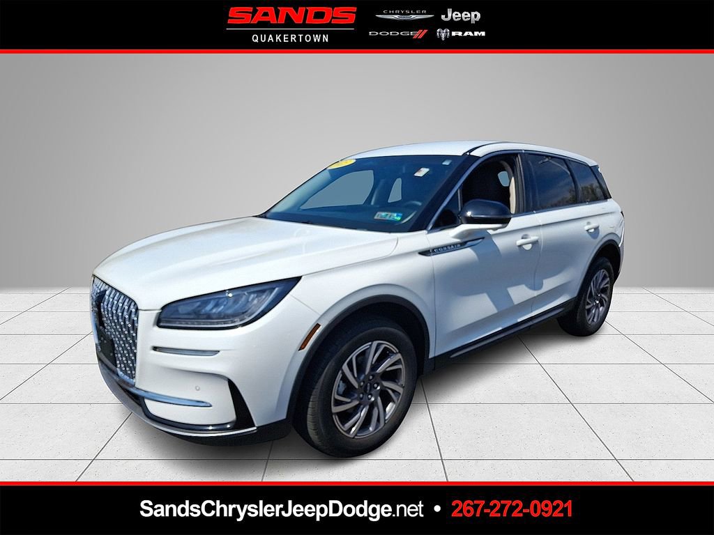 Used 2023 Lincoln Corsair AWD w/ Equipment Group 101A image 3