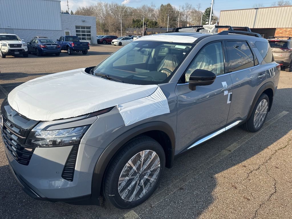 New 2026 Nissan Pathfinder Platinum