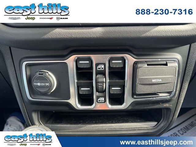 Used 2025 Jeep Wrangler Sahara w/ Safety Group AWD/4WD image 37