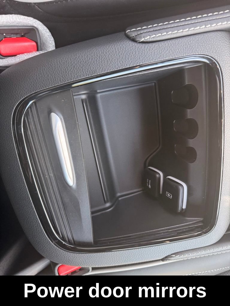 New 2027 Chrysler Pacifica Limited FWD image 18