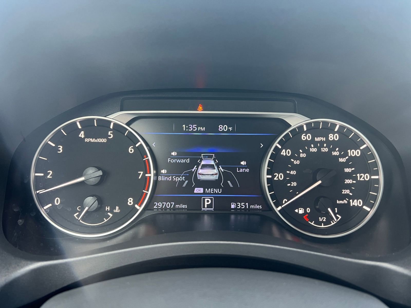 Used 2025 Nissan Altima 2.5 SV FWD image 41