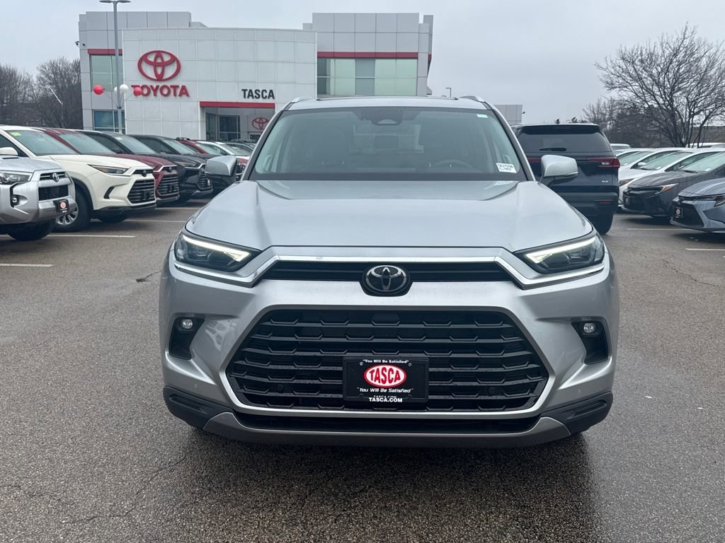 Used 2024 Toyota Grand Highlander Limited image 2
