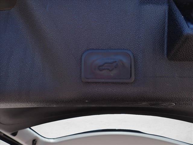 Used 2016 GMC Acadia Denali AWD/4WD image 9