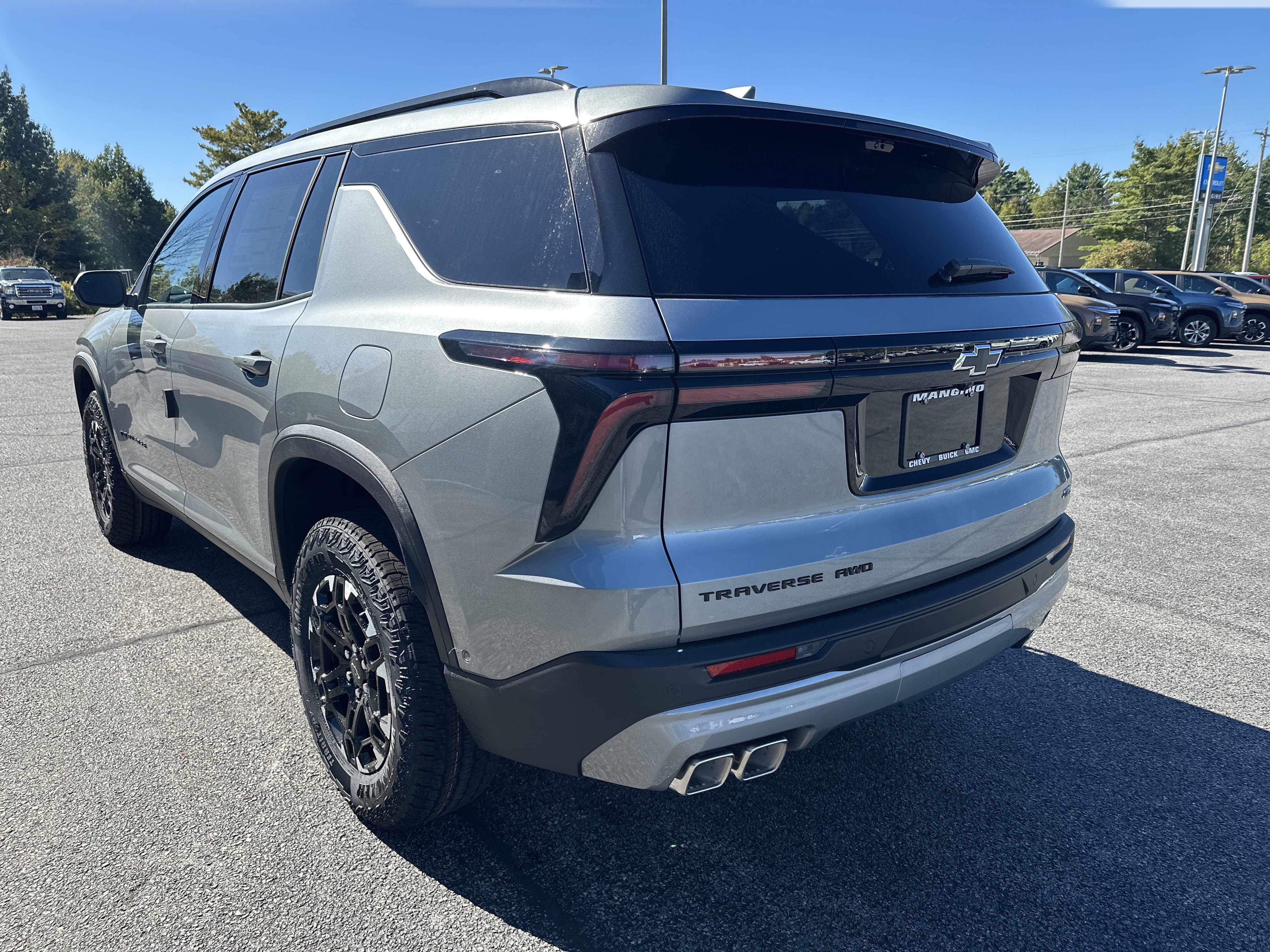 New 2027 Chevrolet Traverse Z71 w/ Enhanced Driving Package AWD/4WD image 4