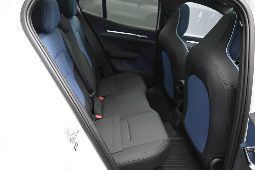 New 2026 Volvo EX30 Plus w/ Protection Package Premier AWD/4WD image 16