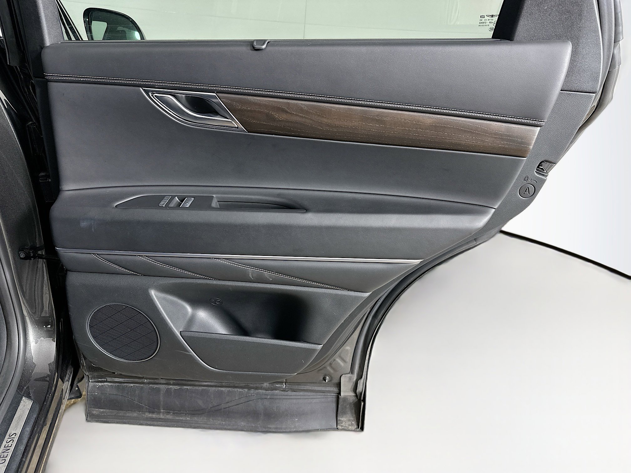 Used 2024 Genesis GV80 2.5T image 30