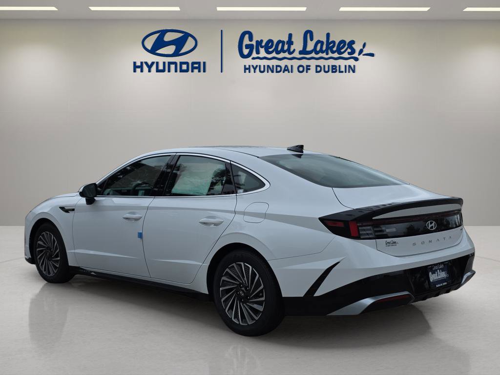 Certified 2025 Hyundai Sonata SEL FWD image 3
