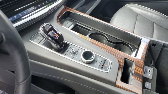 Used 2021 Cadillac Escalade Premium Luxury w/ LPO, Radiant Package AWD/4WD image 22