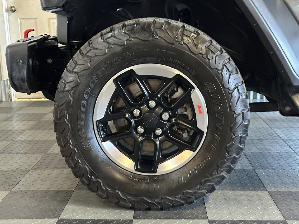 Used 2020 Jeep Wrangler Unlimited Rubicon w/ Advanced Safety Group AWD/4WD image 32