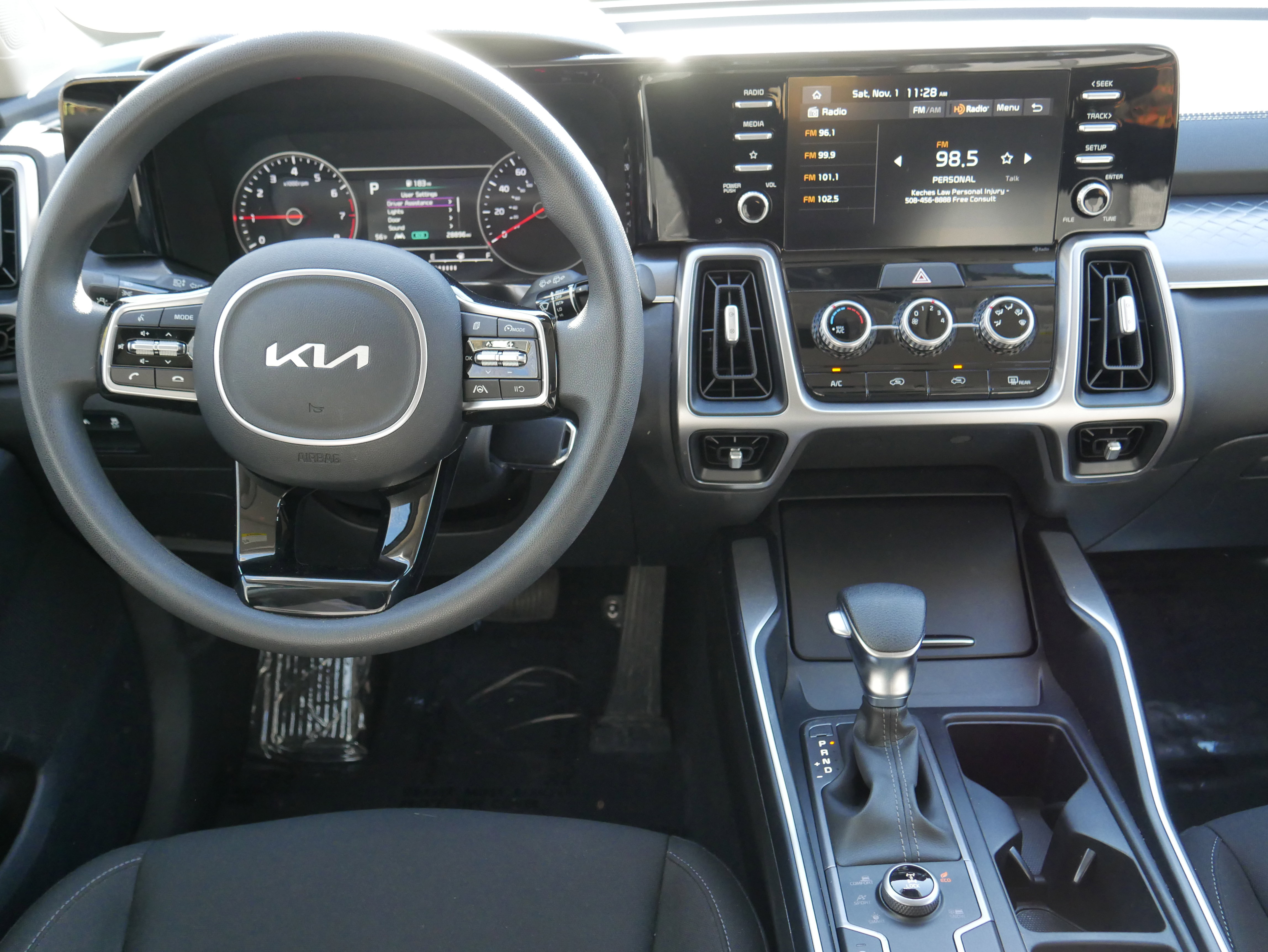 Used 2023 Kia Sorento LX image 16