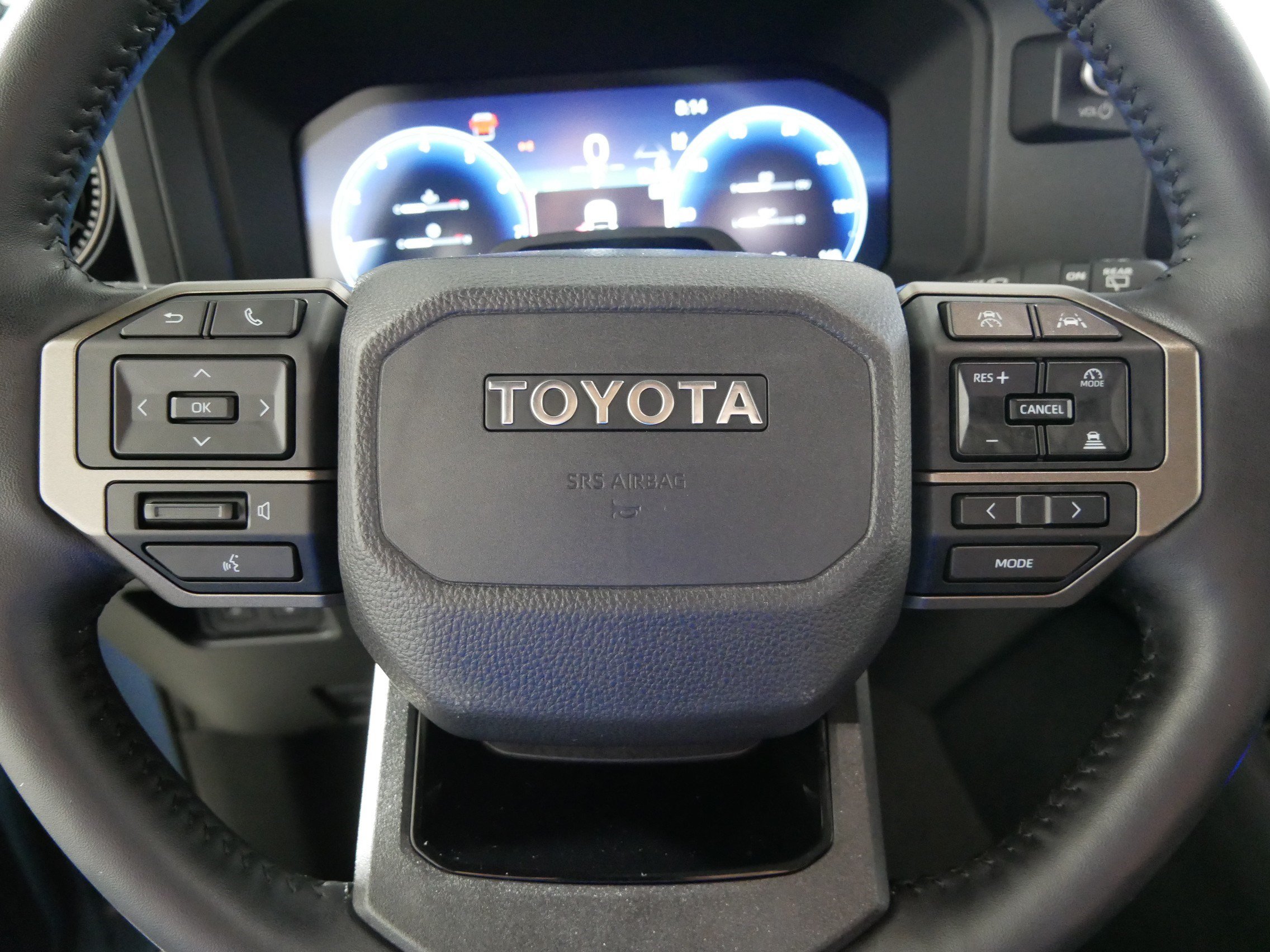 Used 2026 Toyota Land Cruiser w/ Premium Package AWD/4WD image 25