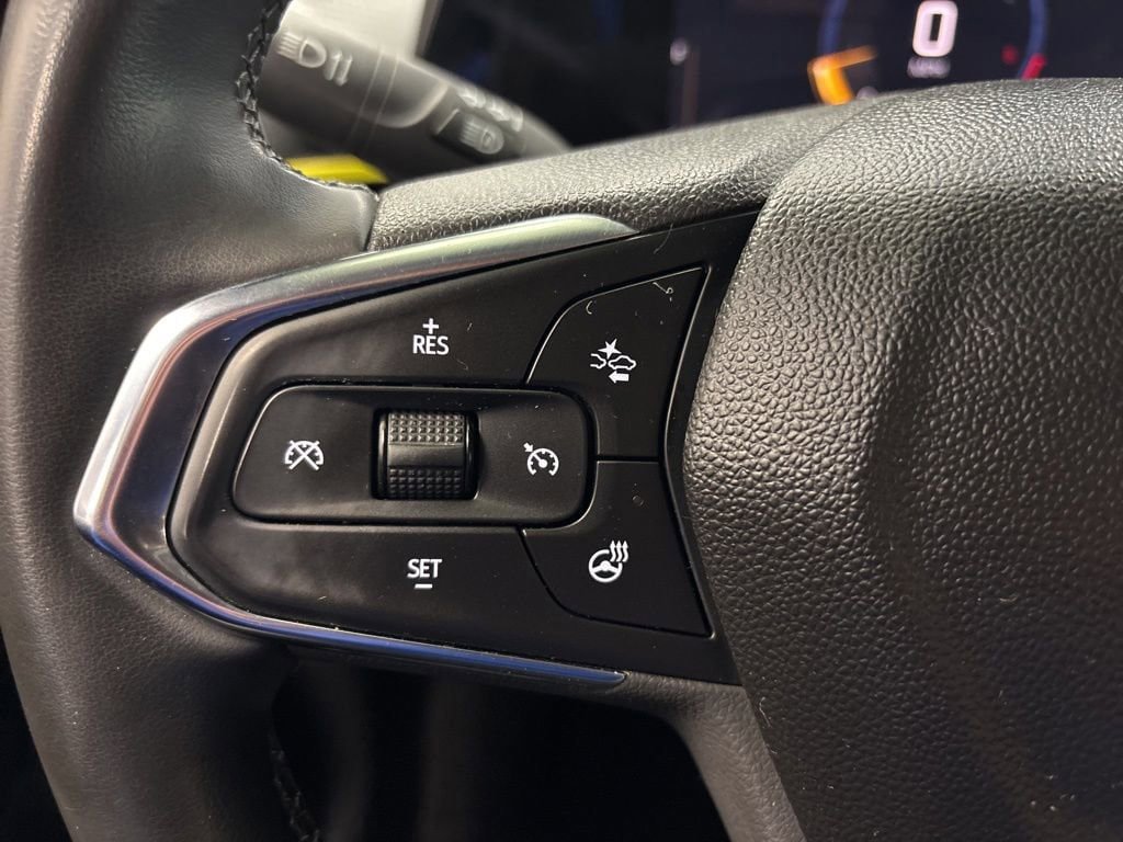 Used 2024 Chevrolet Trax ACTIV w/ Sunroof Package FWD image 36