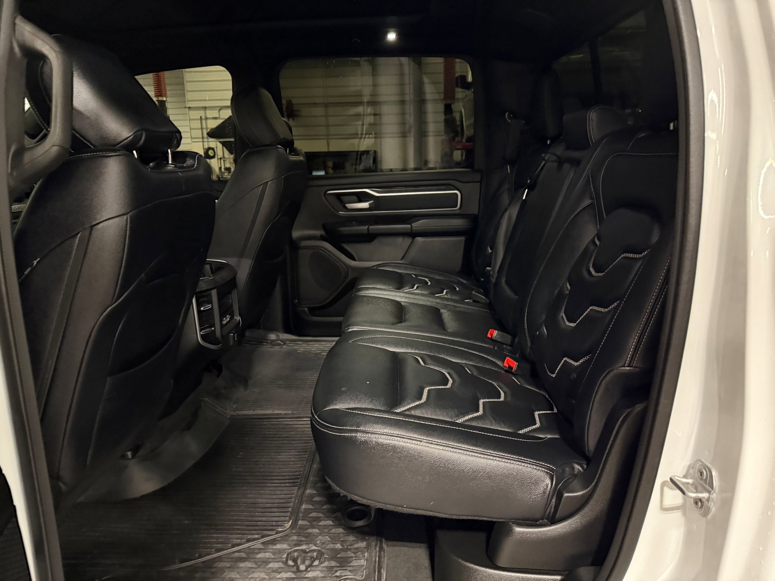 Used 2022 RAM 1500 Big Horn AWD/4WD image 34