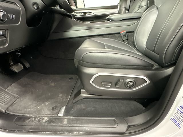 New 2026 Jeep Grand Wagoneer L Limited AWD/4WD image 22