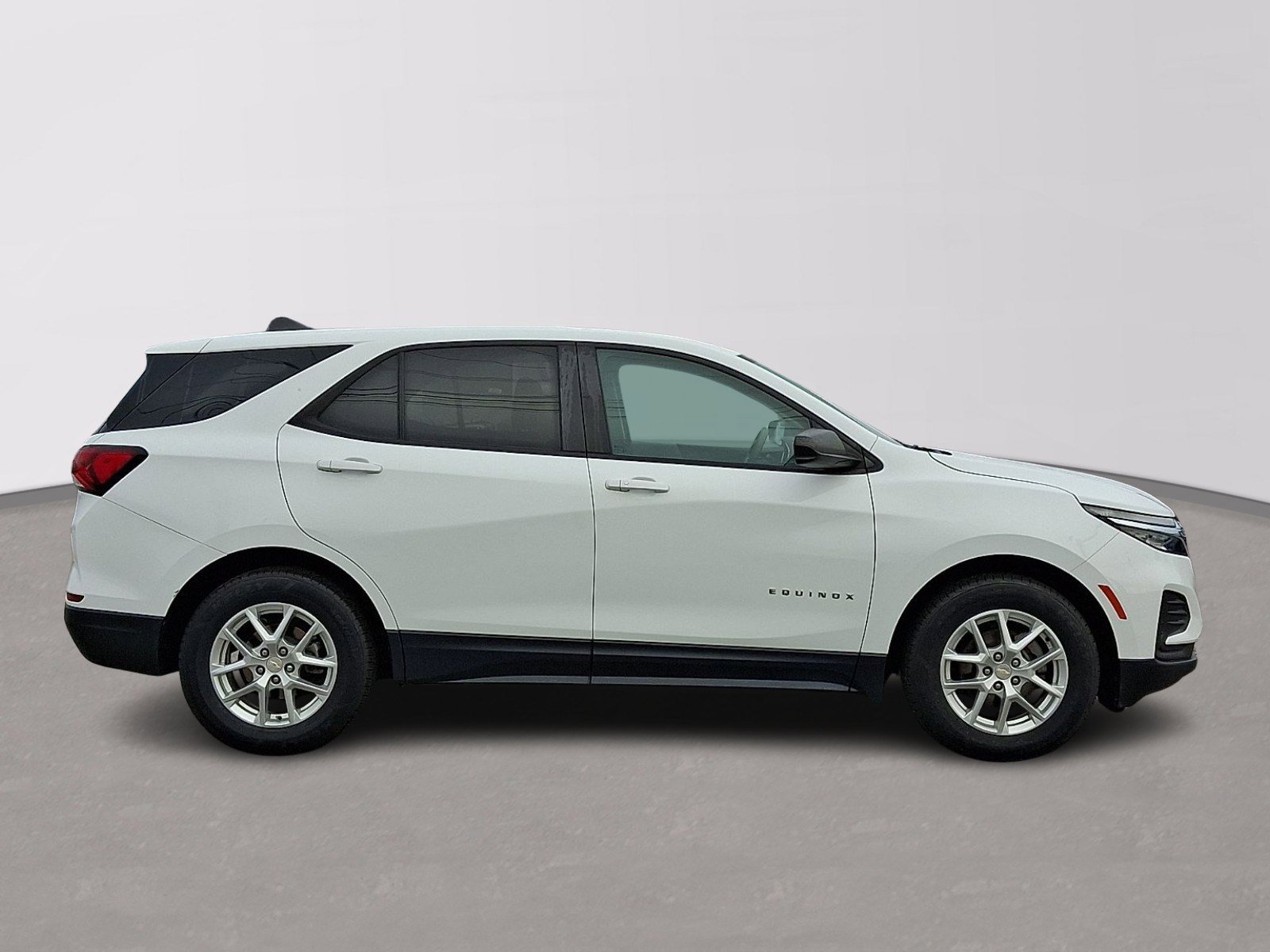 Used 2022 Chevrolet Equinox LS w/ LS Convenience Package FWD image 7