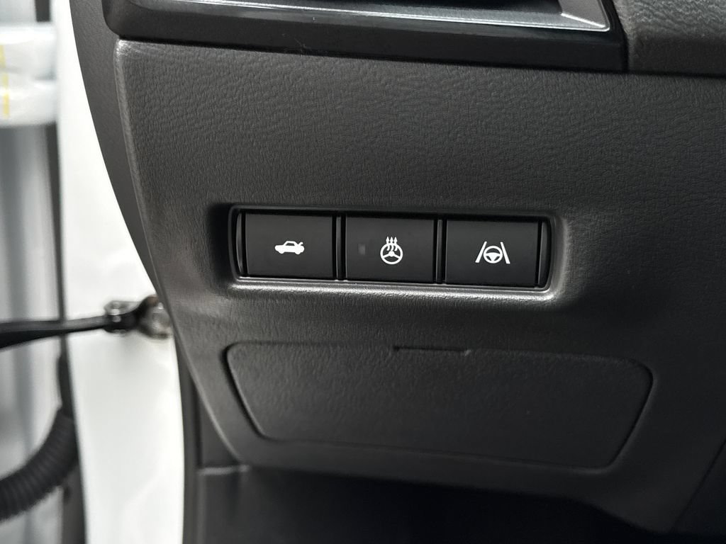 New 2026 Nissan Sentra SR w/ SR Premium Package FWD image 28