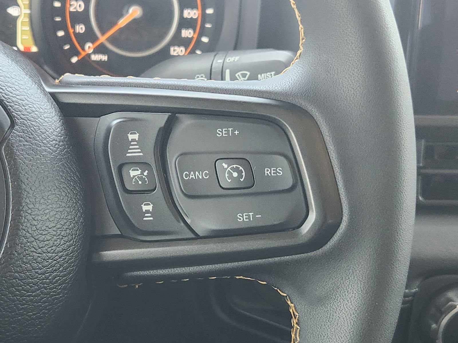 Used 2024 Jeep Gladiator Sport AWD/4WD image 32