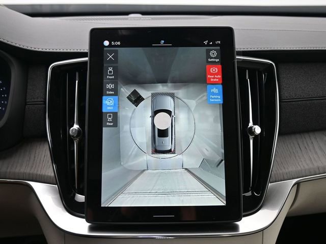 New 2026 Volvo XC90 B6 Ultra w/ Protection Package image 20