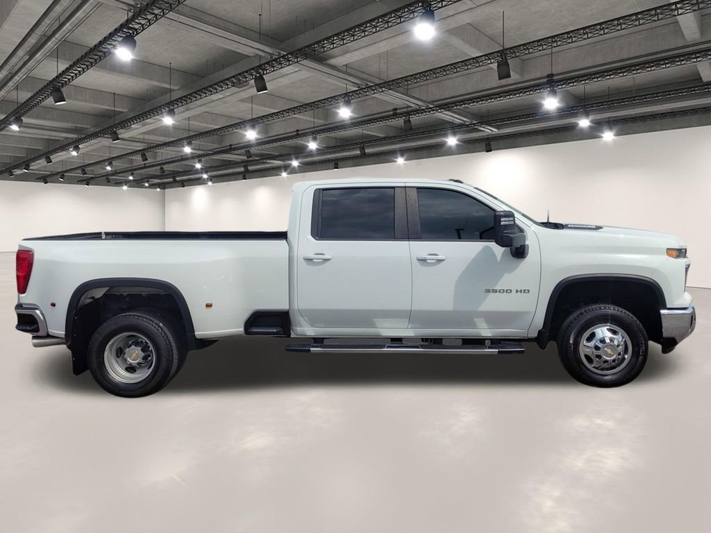Used 2024 Chevrolet Silverado 3500 LT w/ Convenience Package RWD image 17