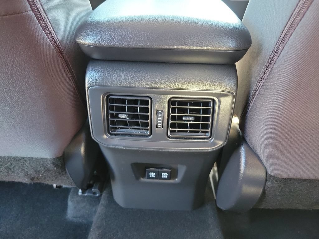 Used 2019 Toyota RAV4 XLE w/ Convenience Package FWD image 16