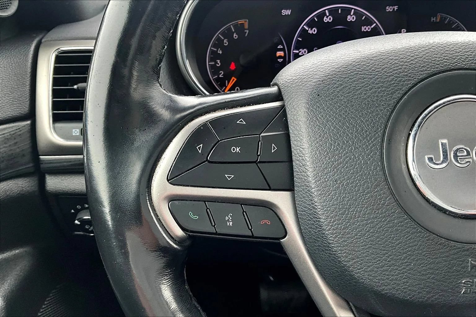 Used 2021 Jeep Grand Cherokee Laredo X AWD/4WD image 17