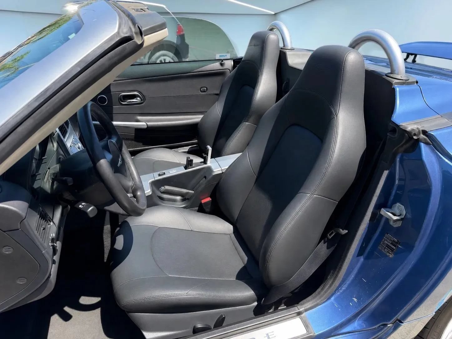 Used 2005 Chrysler Crossfire Limited RWD image 15