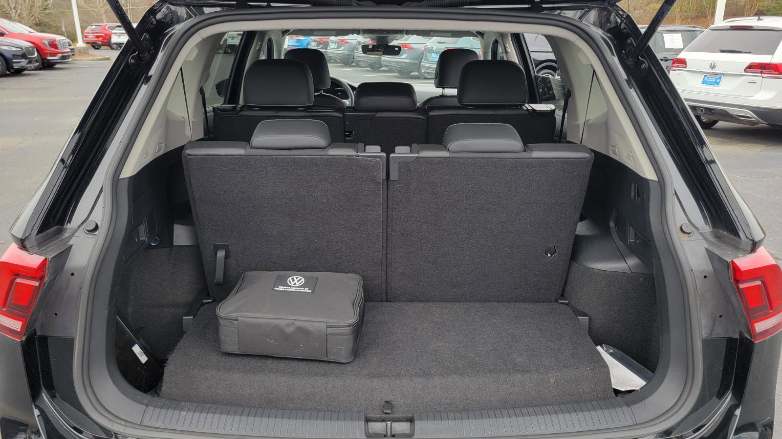 Certified 2023 Volkswagen Tiguan SE image 47