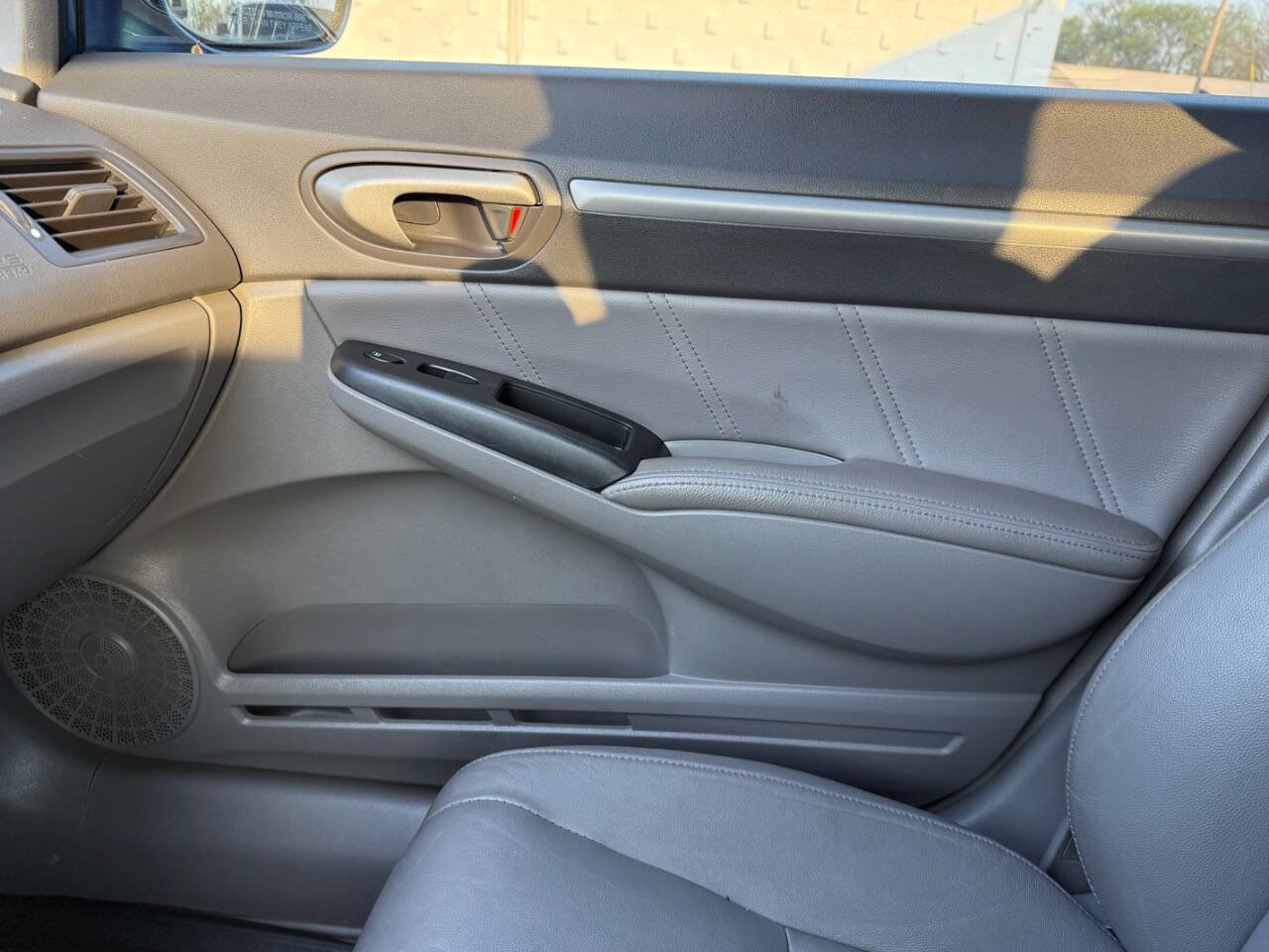 Used 2010 Honda Civic EX-L image 39