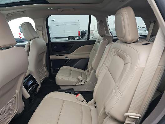 Used 2023 Lincoln Aviator Reserve w/ Equipment Group 201A image 13