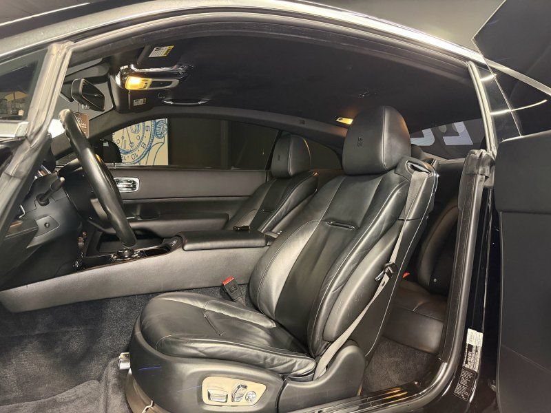 Used 2015 Rolls-Royce Wraith RWD image 21