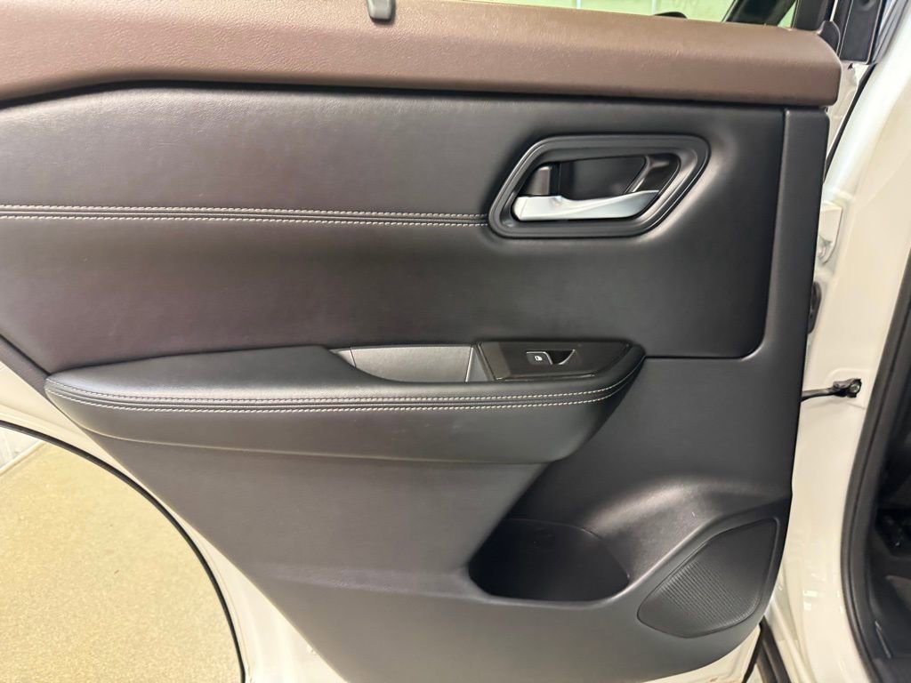 Used 2023 Nissan Rogue SL w/ SL Premium Package AWD/4WD image 15