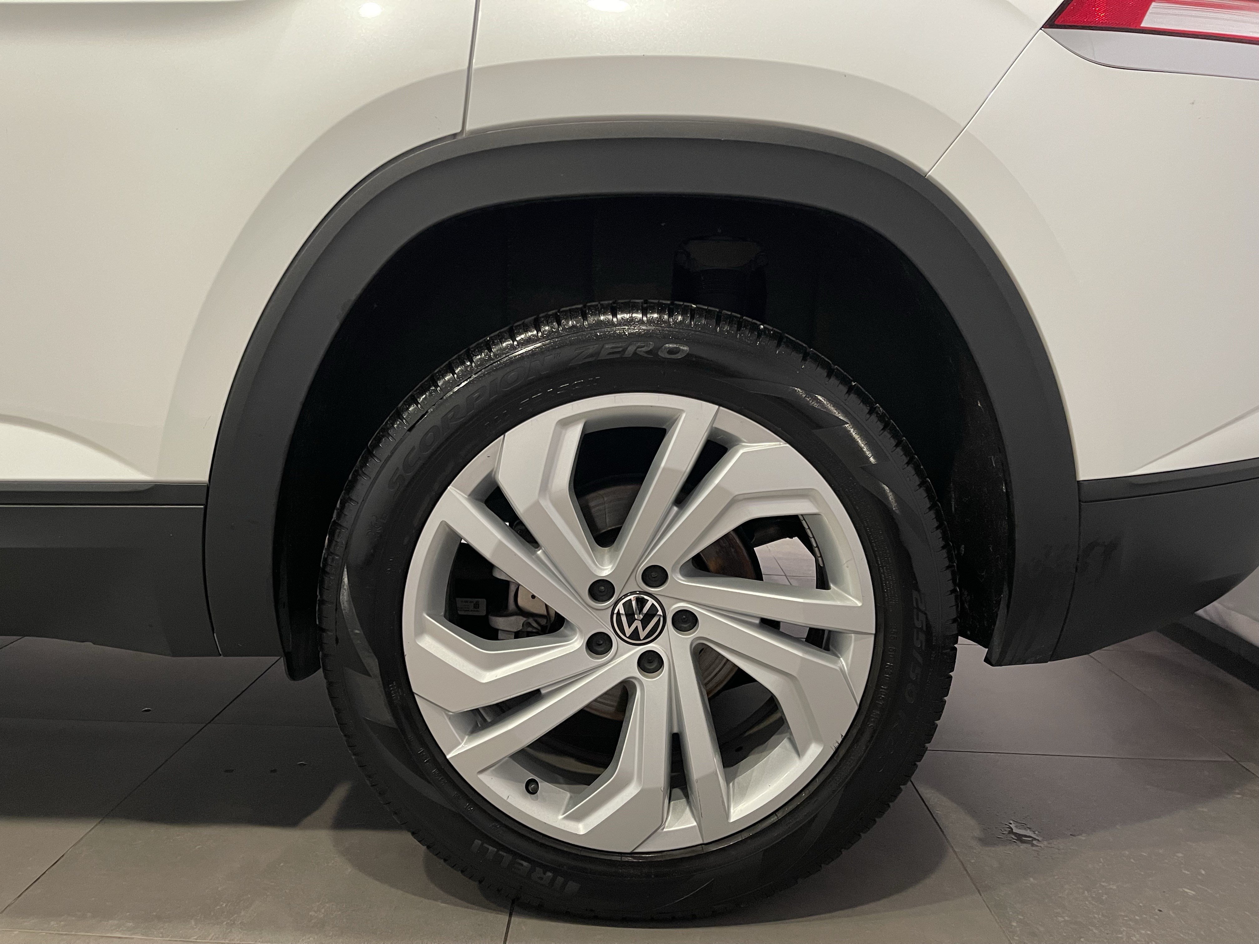Used 2021 Volkswagen Atlas Cross Sport SEL AWD/4WD image 8