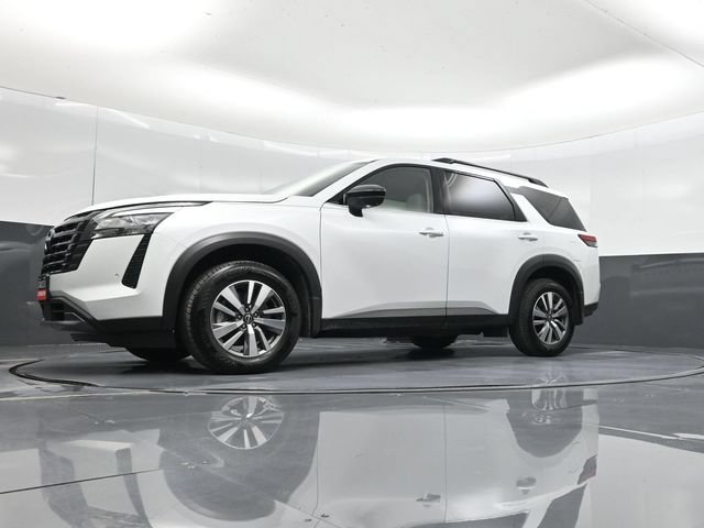 Used 2026 Nissan Pathfinder SL FWD image 55
