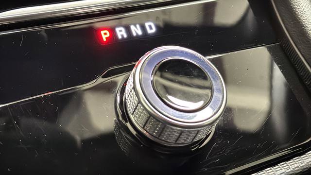 Used 2024 Jeep Grand Cherokee Laredo X image 11