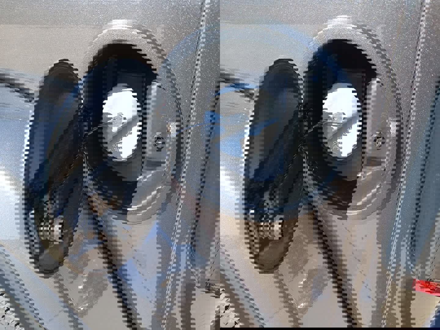 Used 2025 Jeep Wrangler Sahara image 18