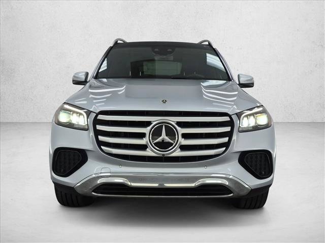 Used 2025 Mercedes-Benz GLS 450 4MATIC image 2