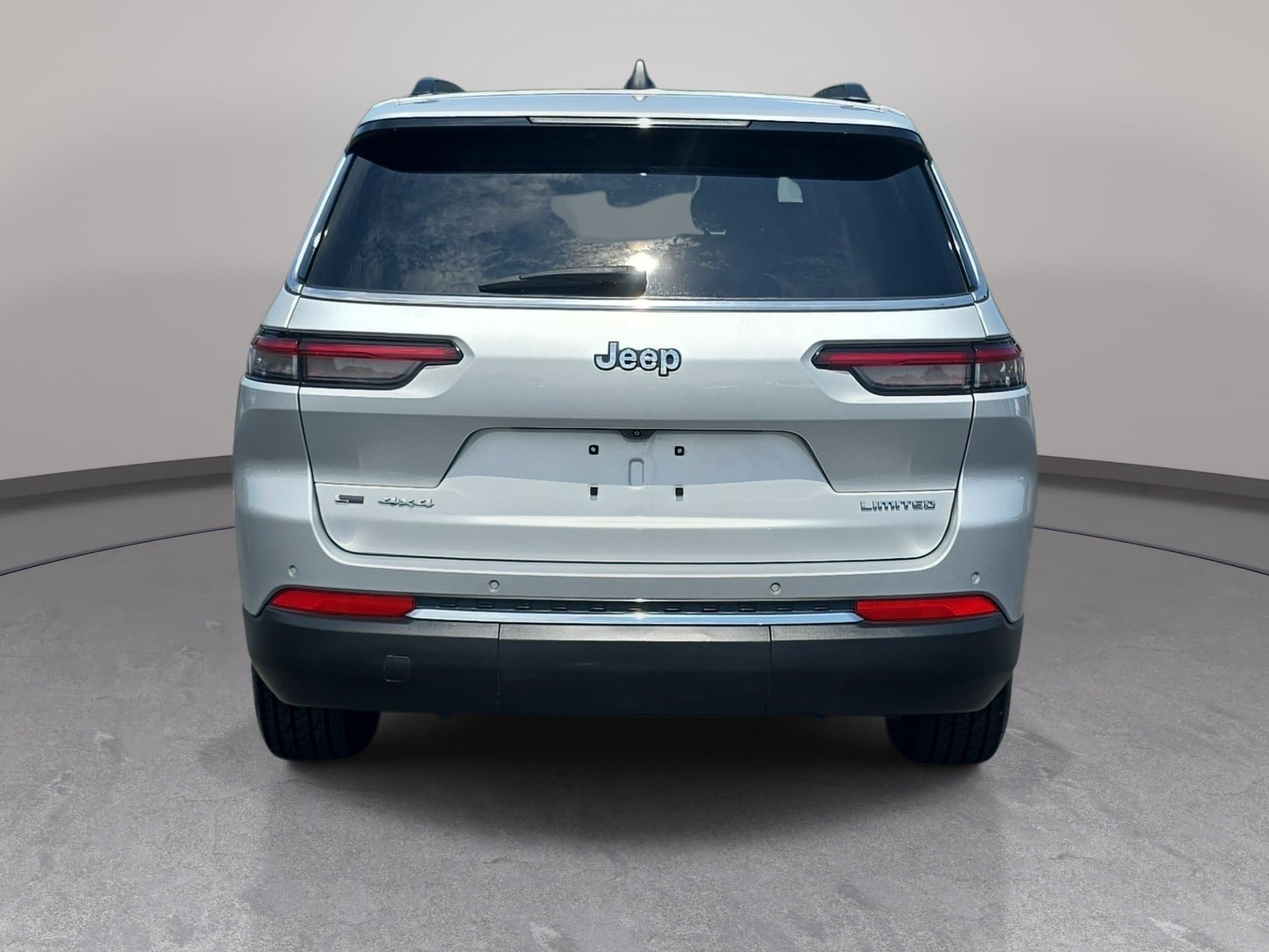 Used 2021 Jeep Grand Cherokee L Limited AWD/4WD image 6