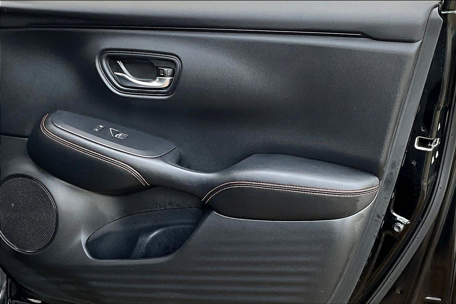 Used 2025 Honda HR-V Sport image 25