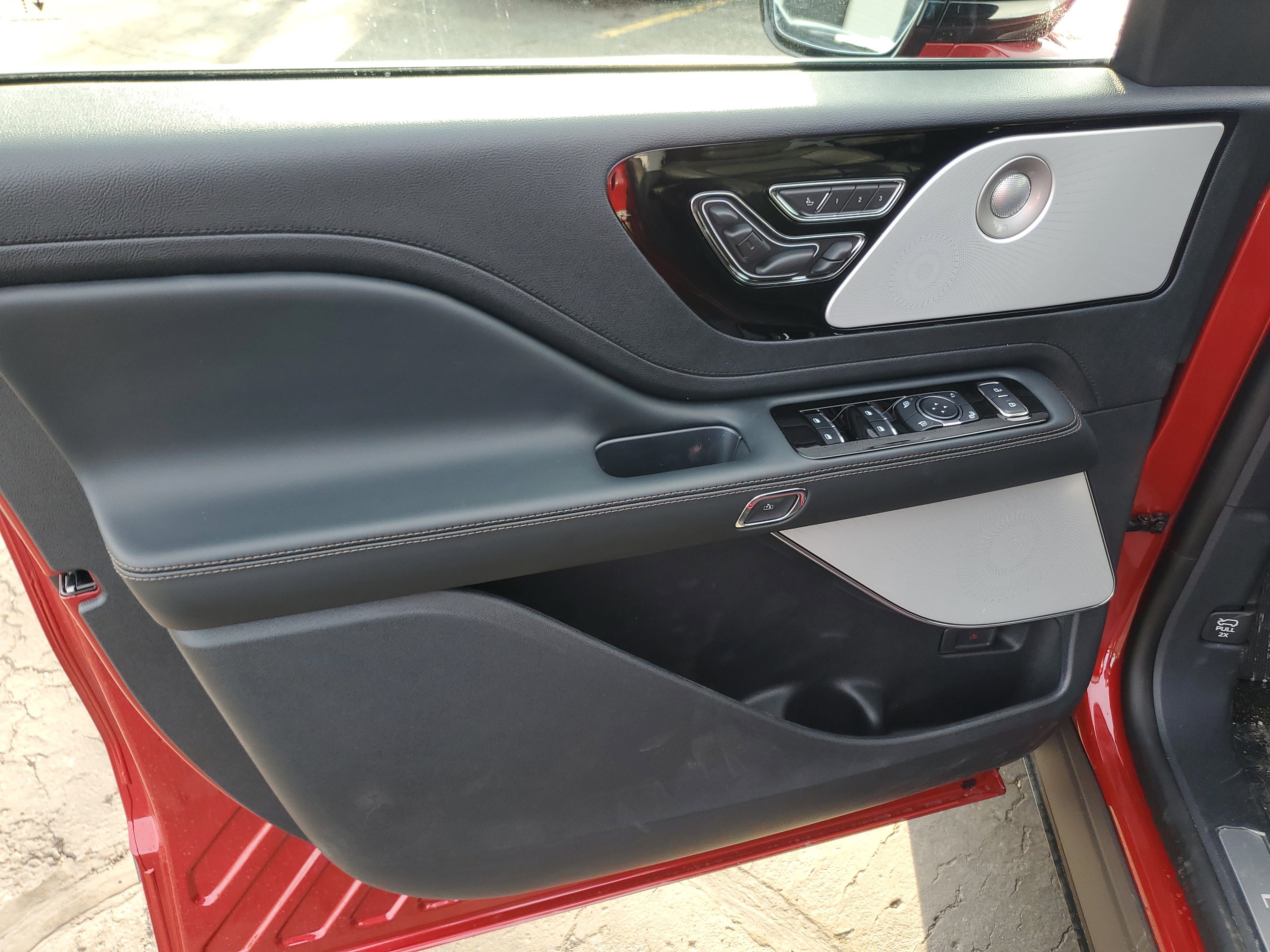 New 2026 Lincoln Aviator Reserve image 8