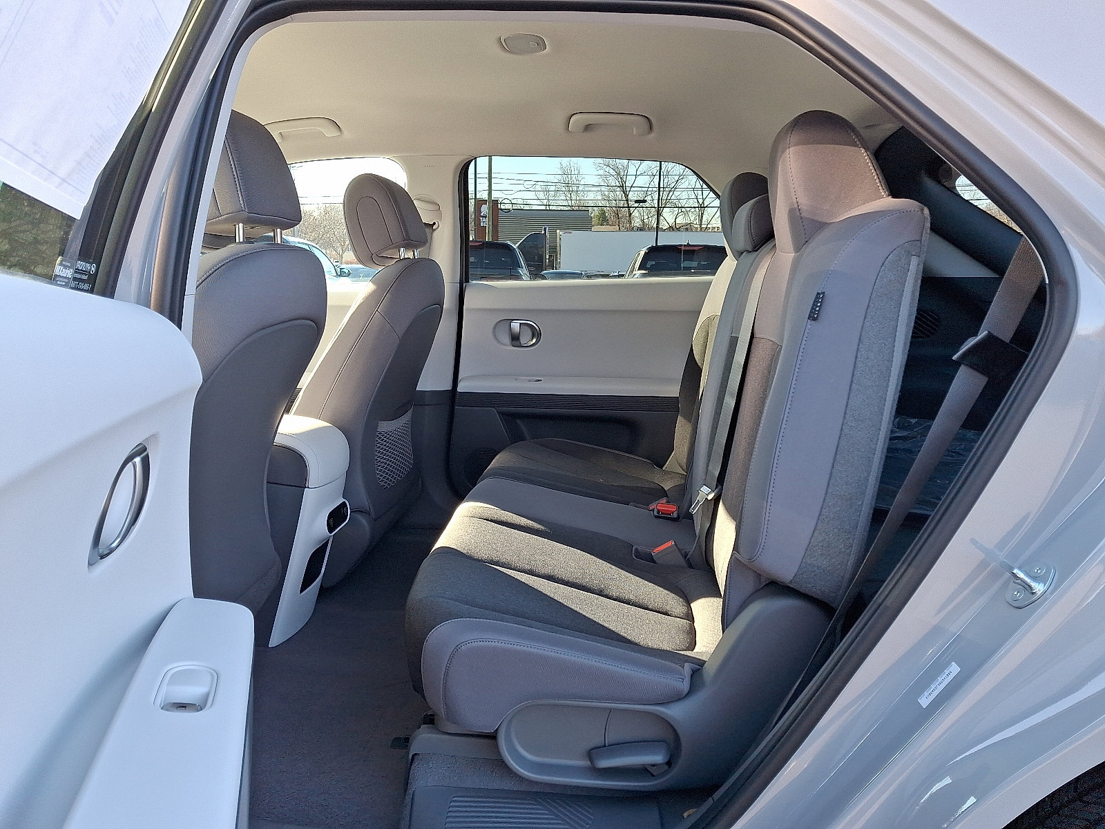 New 2024 Hyundai Ioniq 5 SEL image 5