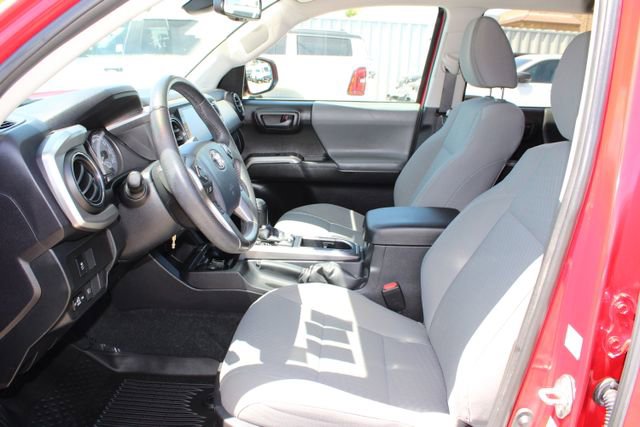 Used 2020 Toyota Tacoma SR5 w/ Technology Package AWD/4WD image 36
