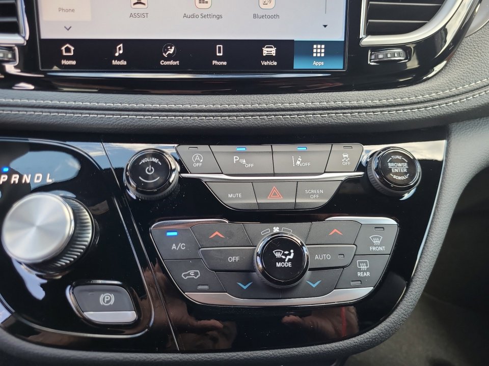 New 2026 Chrysler Pacifica Select image 18