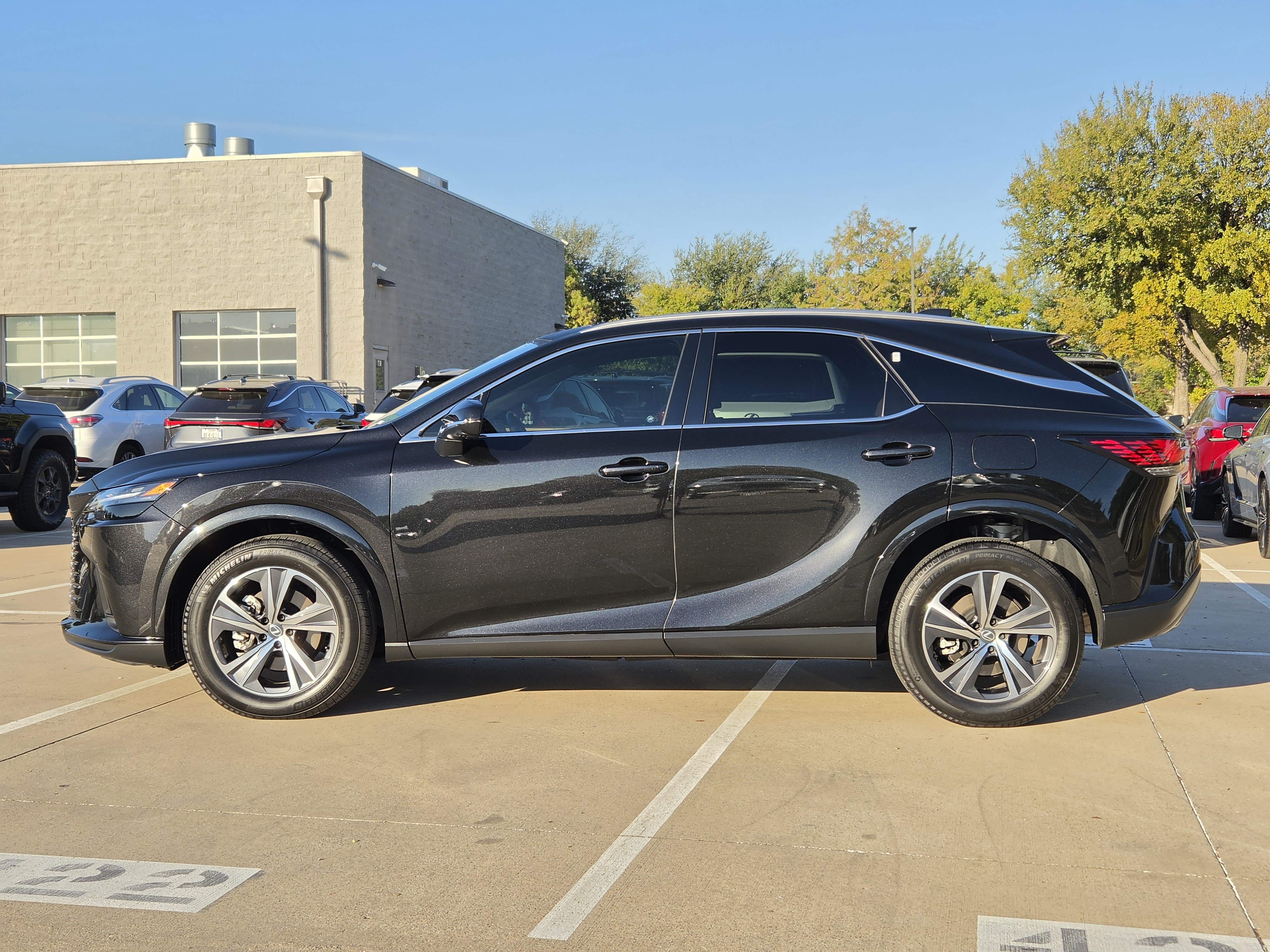 Used 2026 Lexus RX 350 Premium w/ Convenience Package FWD image 4