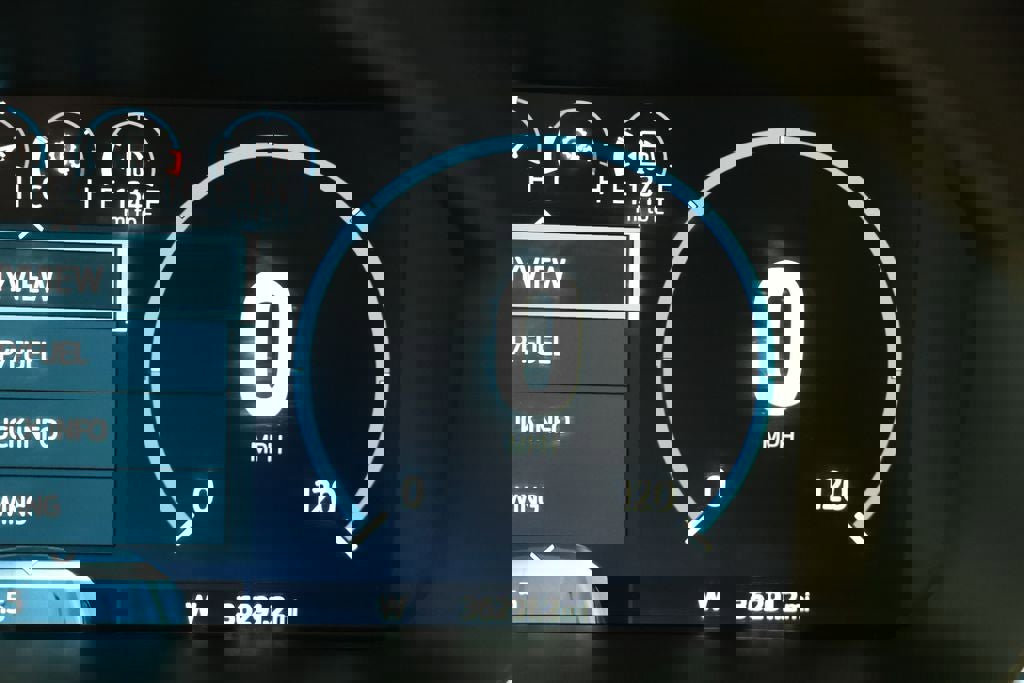 Used 2023 Ford F150 Lariat w/ Equipment Group 502A High image 23