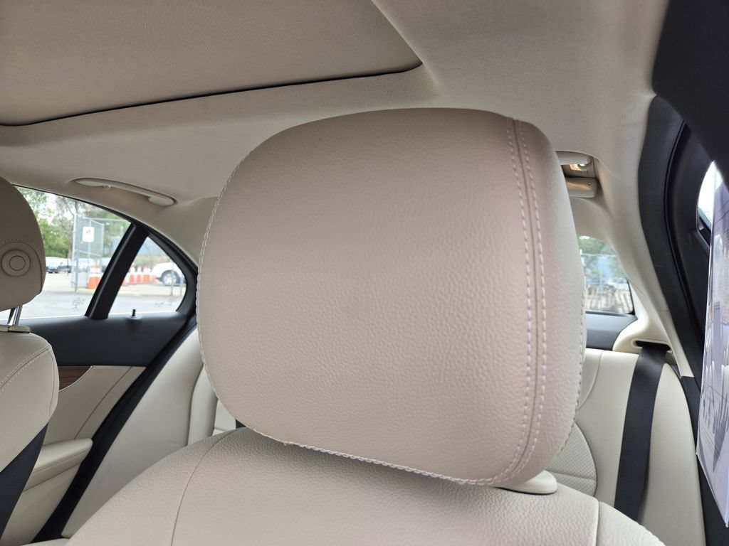 Used 2019 Mercedes-Benz C 300 4MATIC Sedan image 16