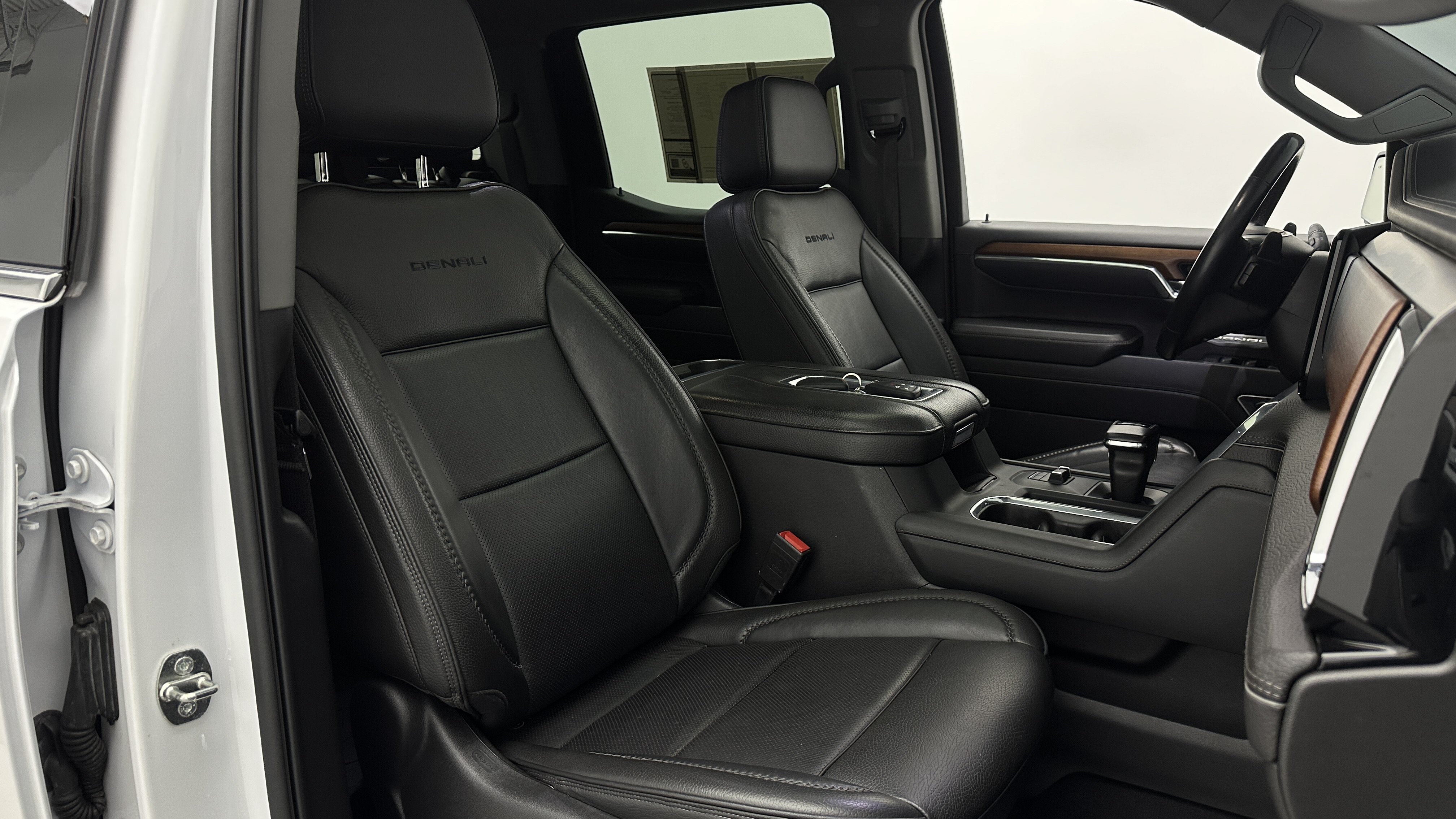 Used 2022 GMC Sierra 1500 Denali AWD/4WD image 44