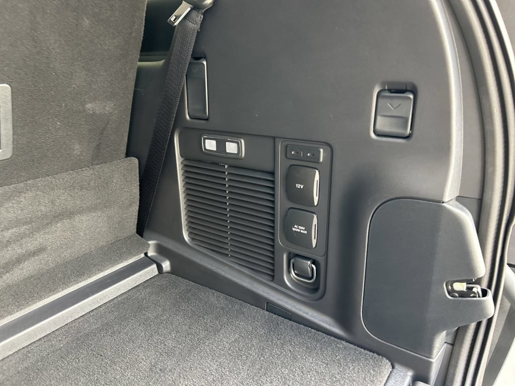 Used 2025 Ford Expedition Platinum AWD/4WD image 50